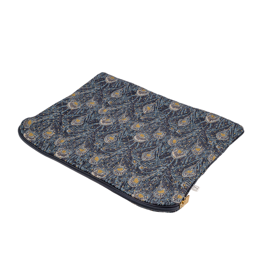 Mac Cover Liberty Queen Hera Spot