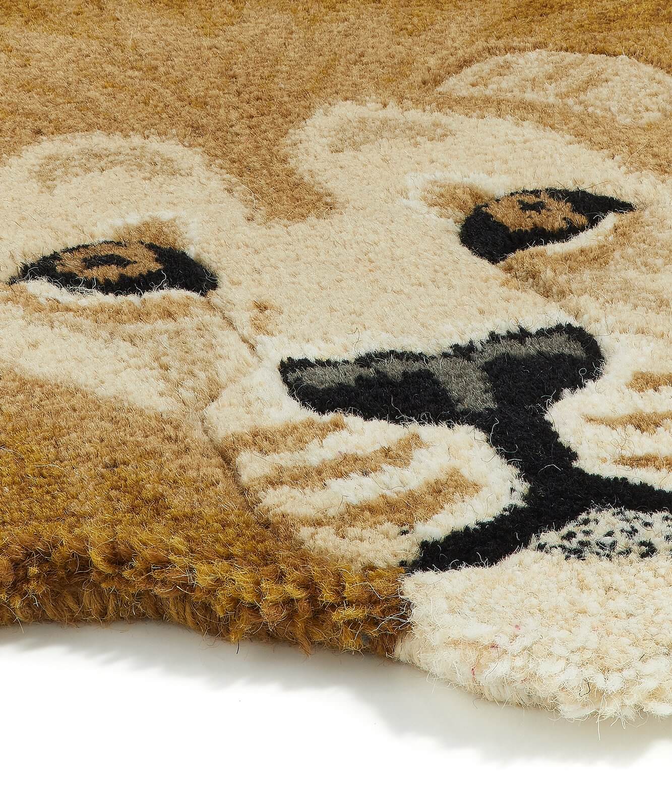 Moody Lion rug large