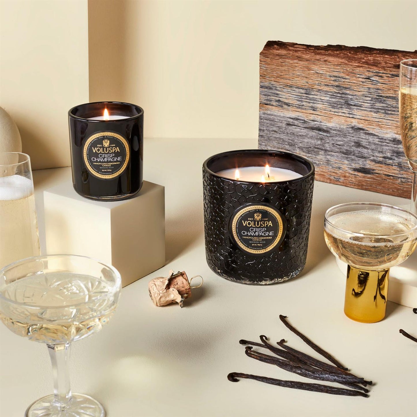 Crisp Champagne Classic Boxed Candle 60 timer
