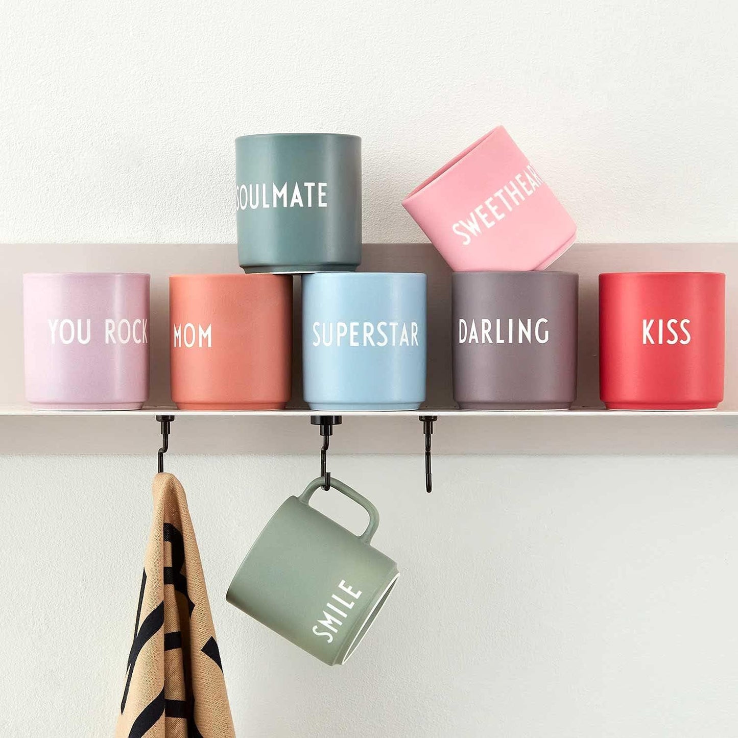 Design letters Favourite krus HONEY