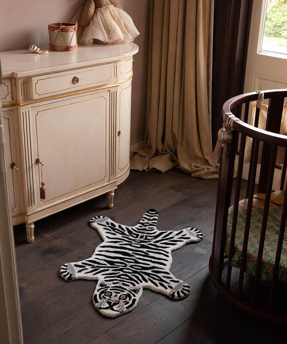 Gulvteppe Snowy Tiger Rug small 93x63 cm