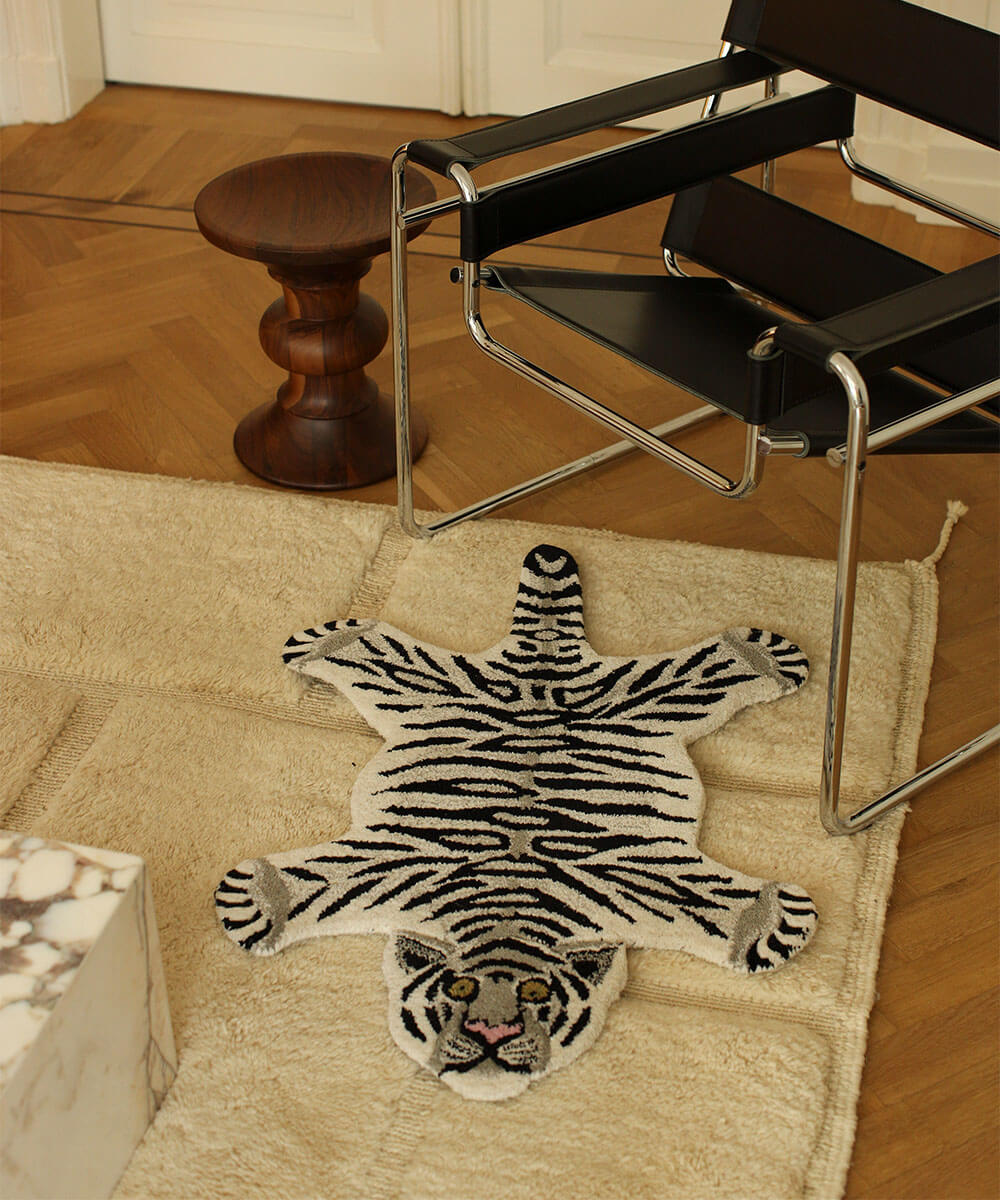 Snowy Tiger Rug small