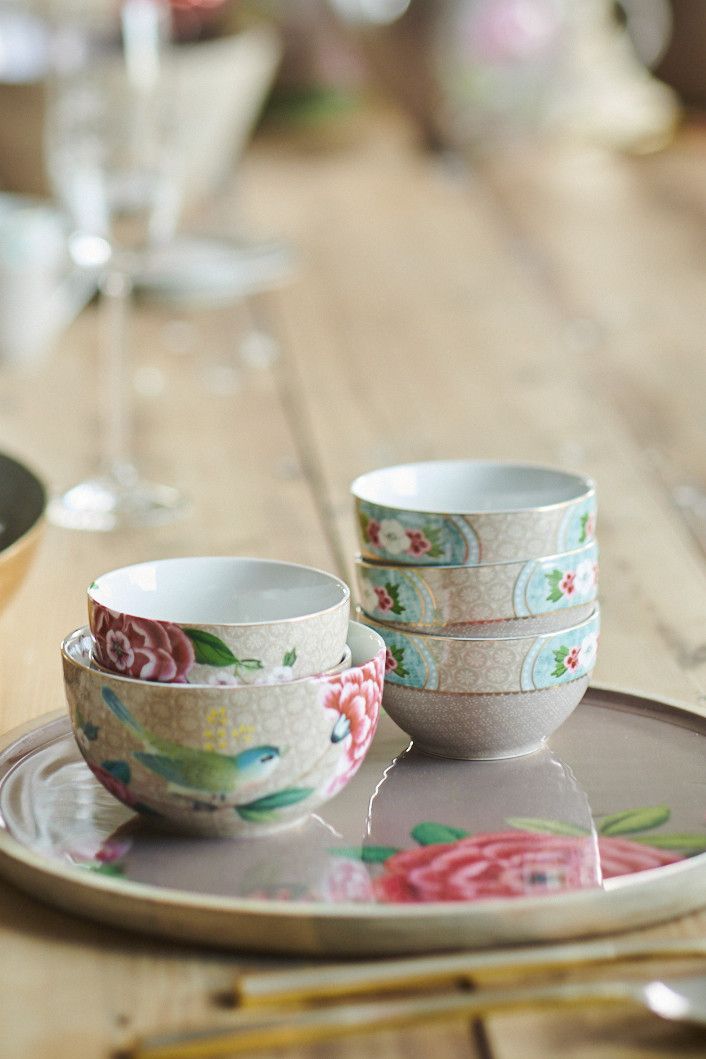 Blushing Birds Khaki Large Mug 350 ml