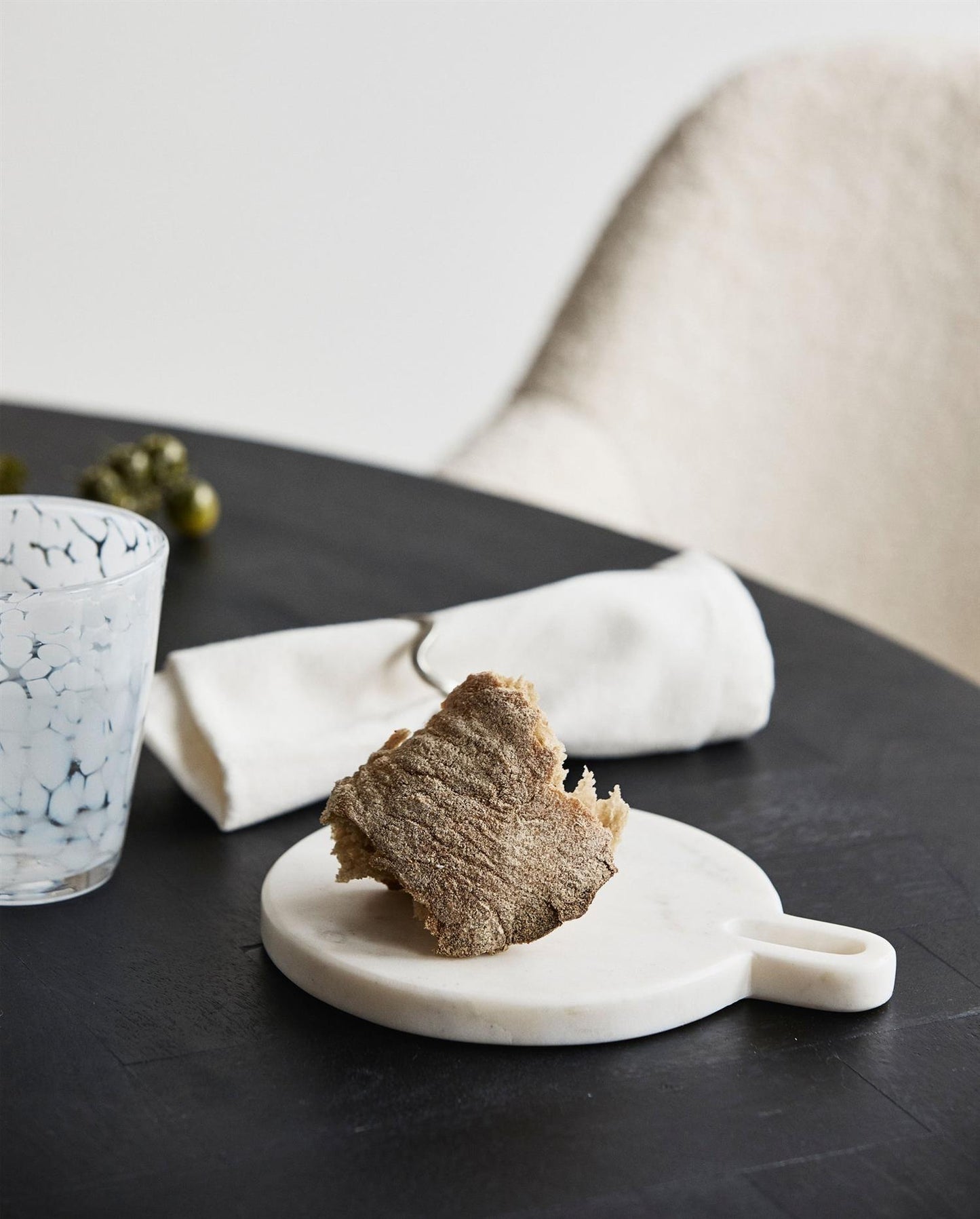 Pasilla cutting board white 18 cm