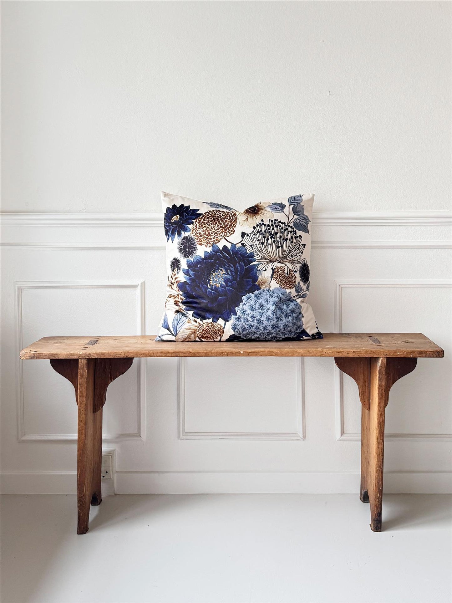 Putetrekk Midnight bloom 50x50 cm