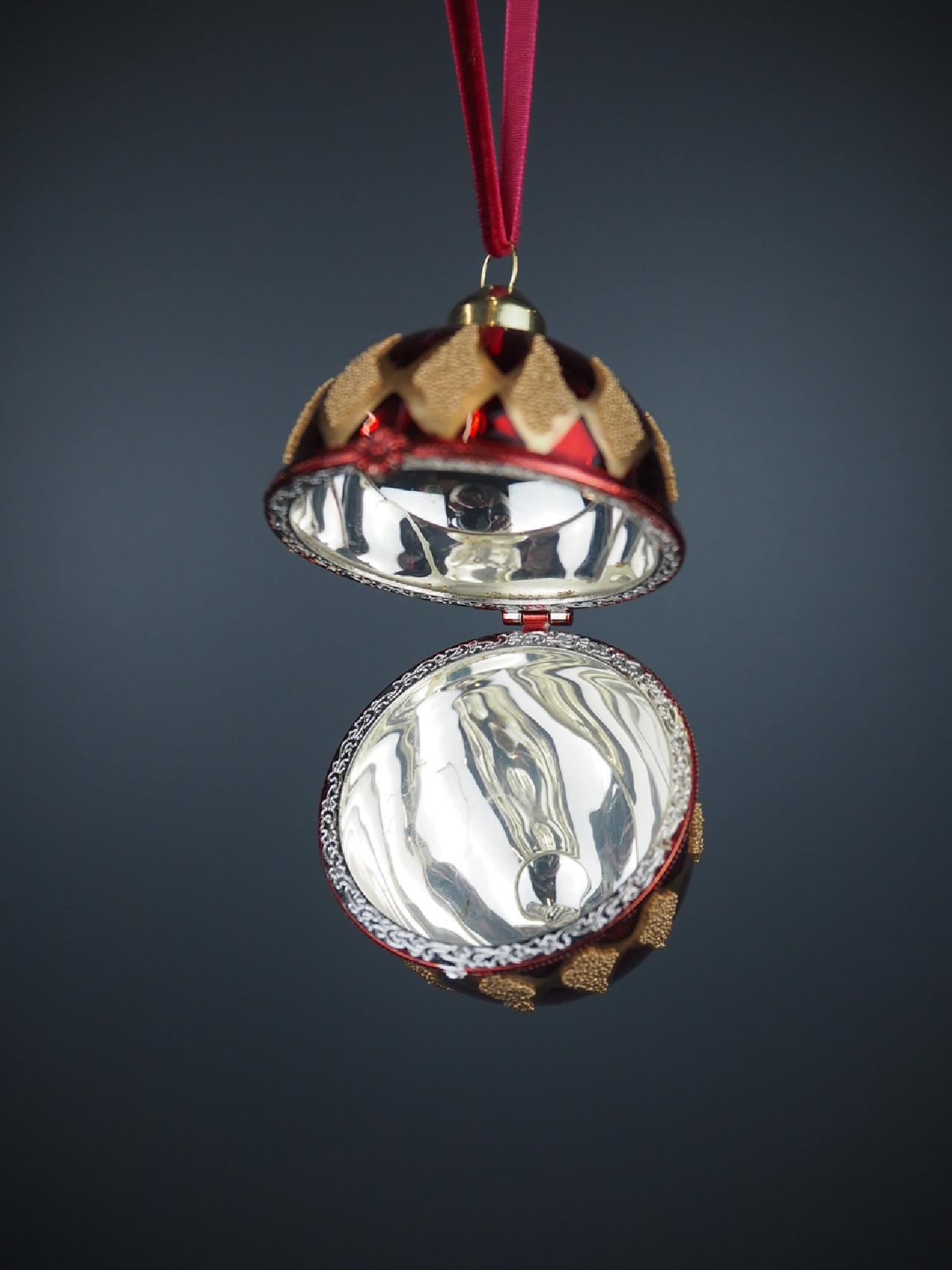 Christmas tree ornament egg red