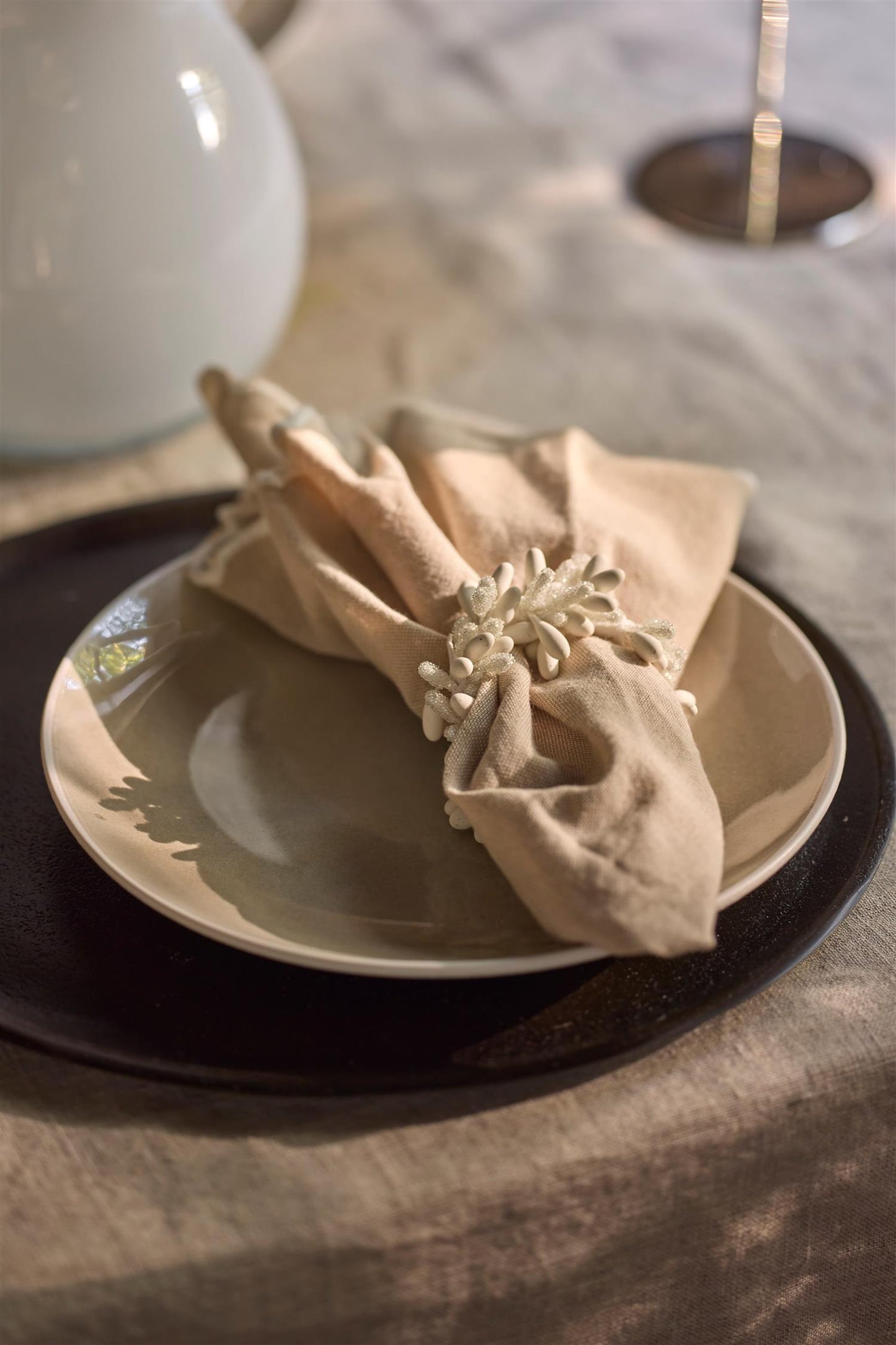 Candle cuff with ice white