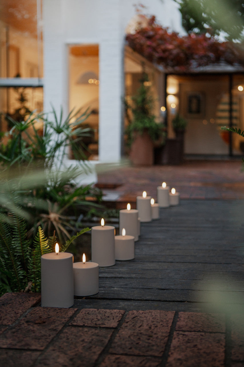 LED Outdoor pillar candle white 8.4x10 cm