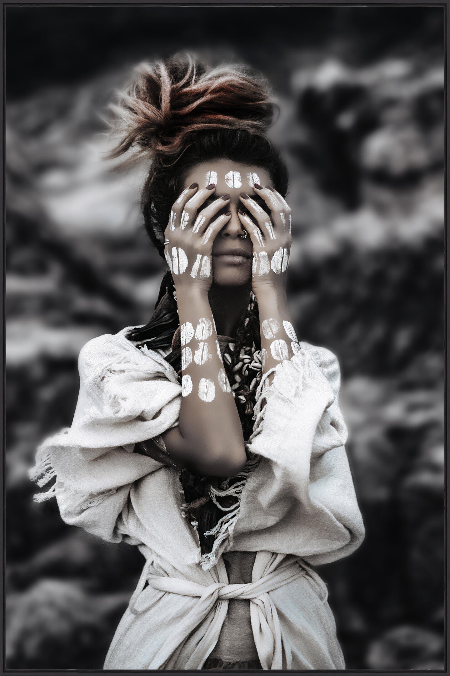 Picture Face in Hand 70x105 cm