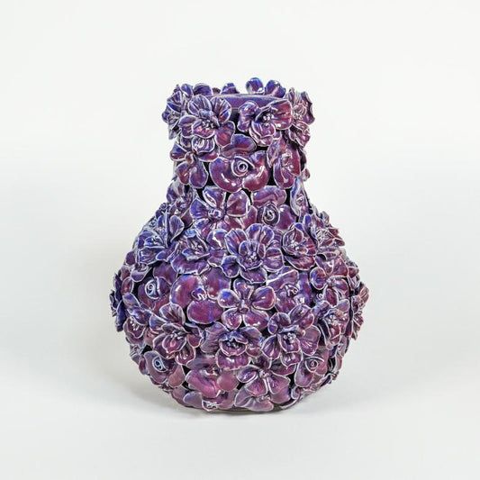 Dekorativ vase med lilla blomster, stor
