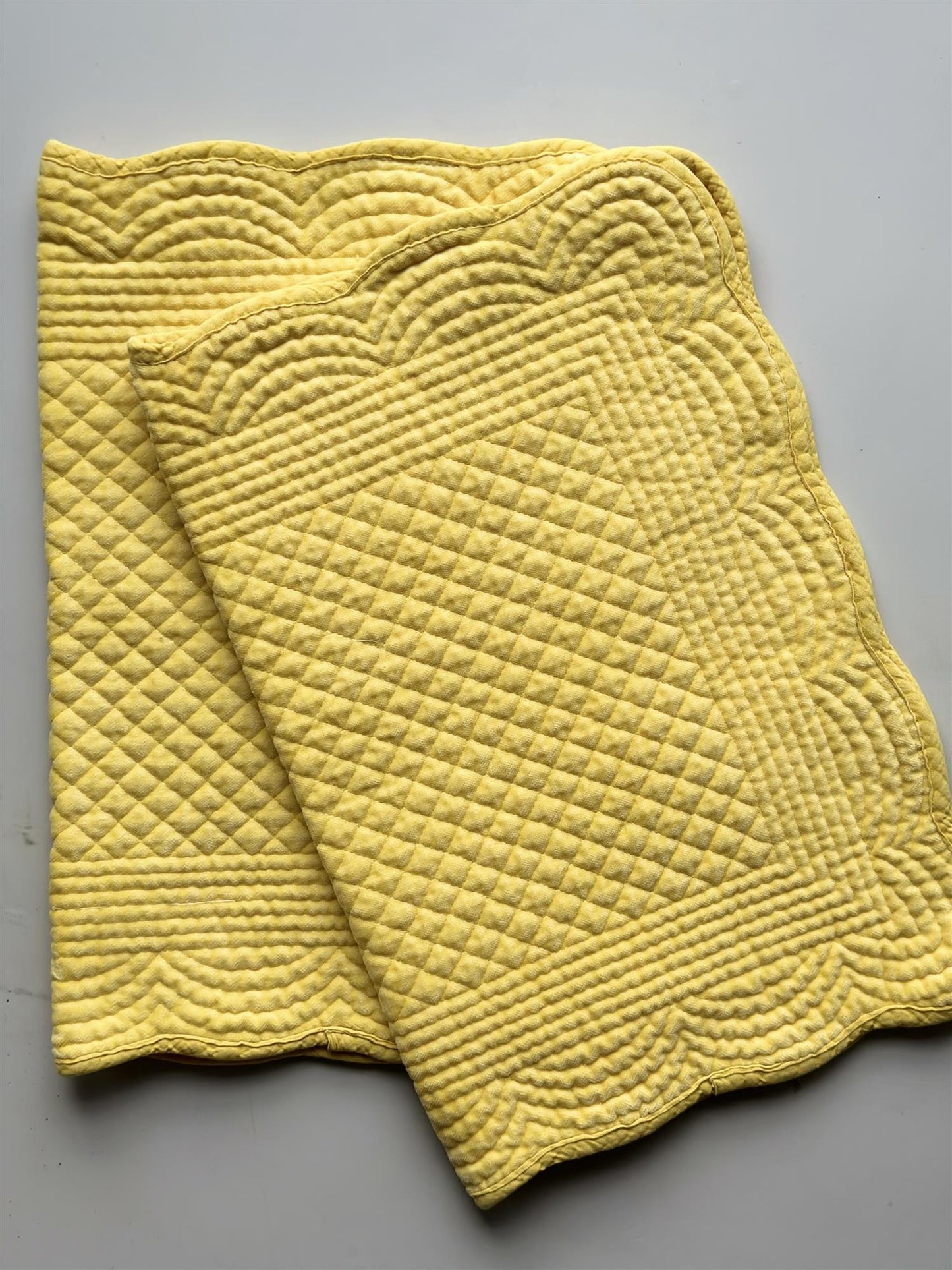 Spisebrikke velour Mimosa