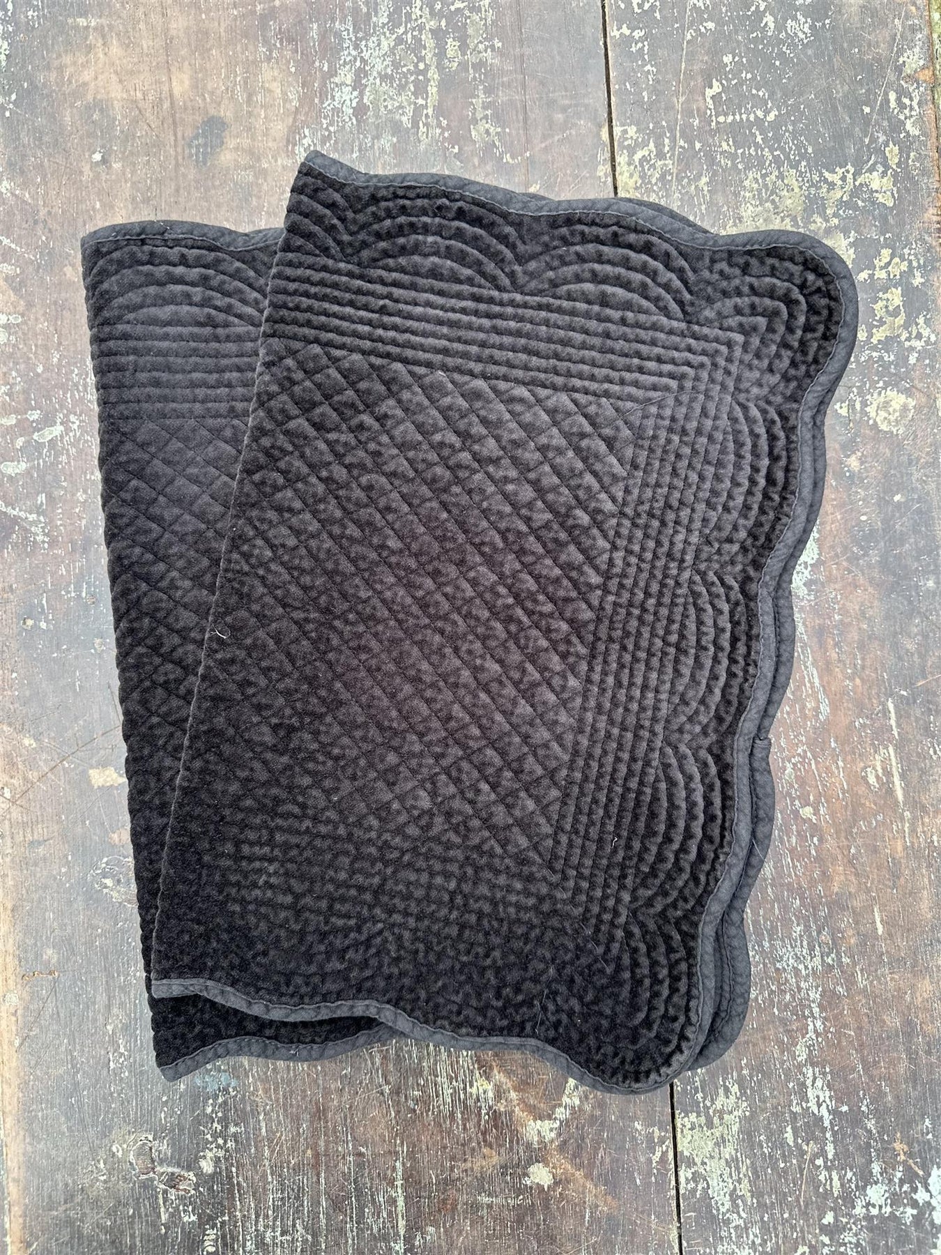 Spisebrikke velour Black