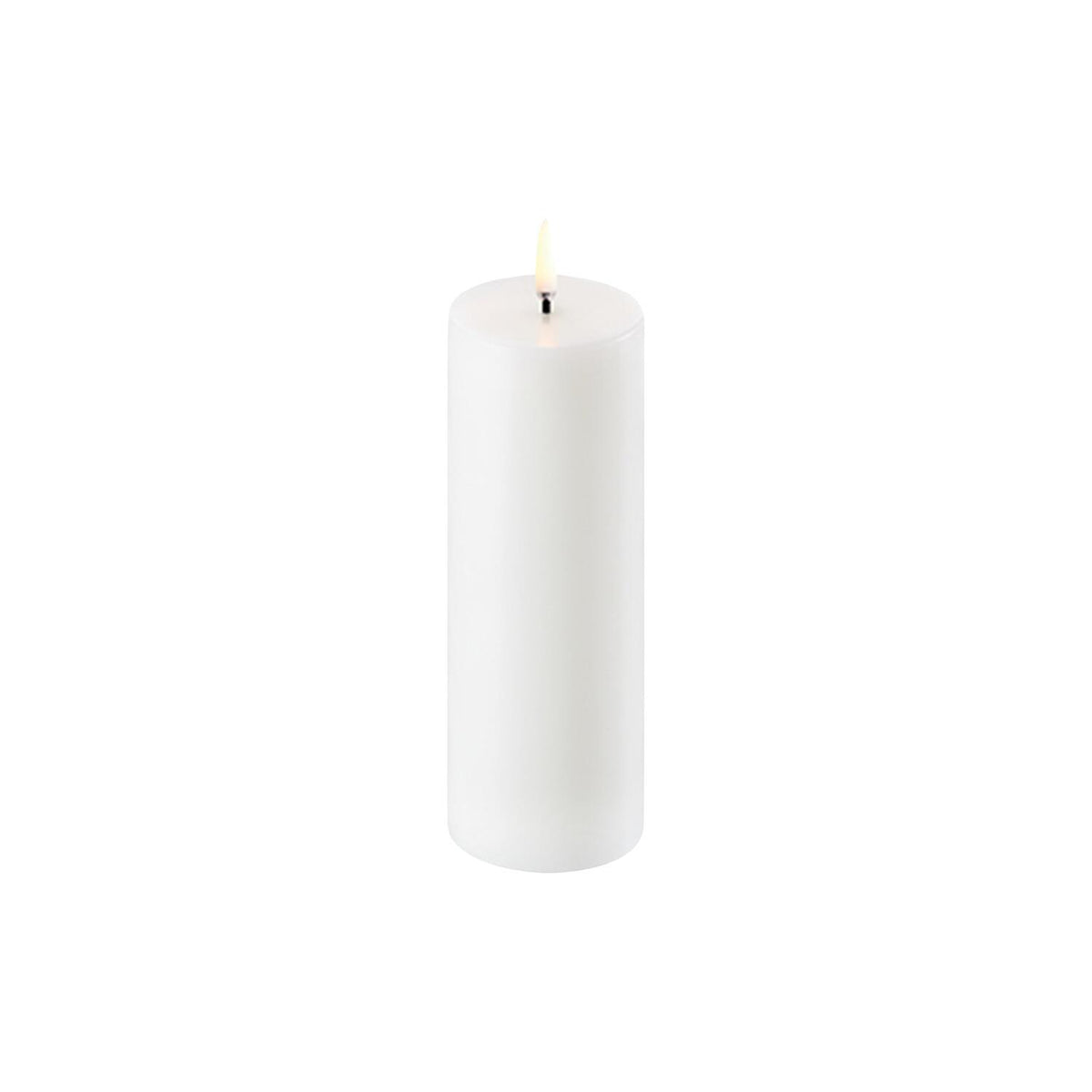 LED pillar candle Nordic White 5.8x15 cm