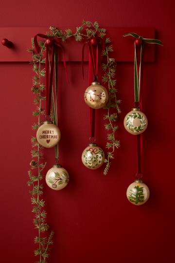 Garland cedar w/cones 180 cm