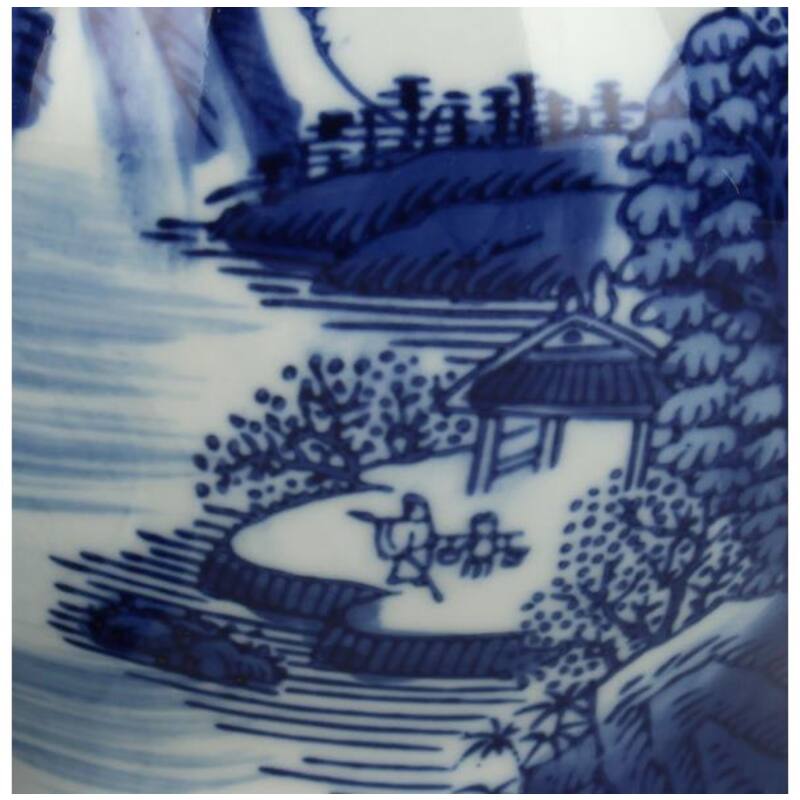 Decorative jar blue and white 19 cm