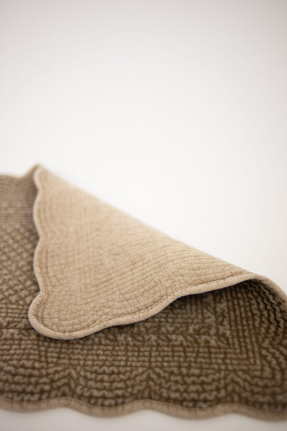 Delphine placemat taupe