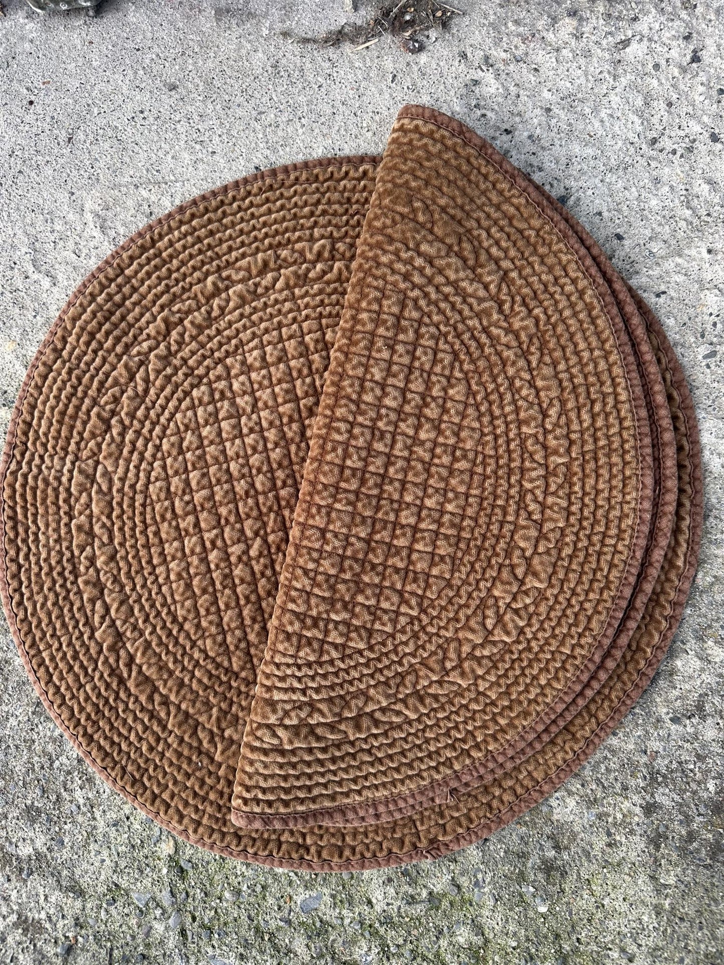 Spisebrikke velour rund Chocolate 40 cm