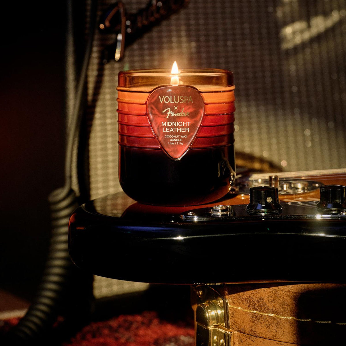 Midnight Leather Boxed Candle 55 timer