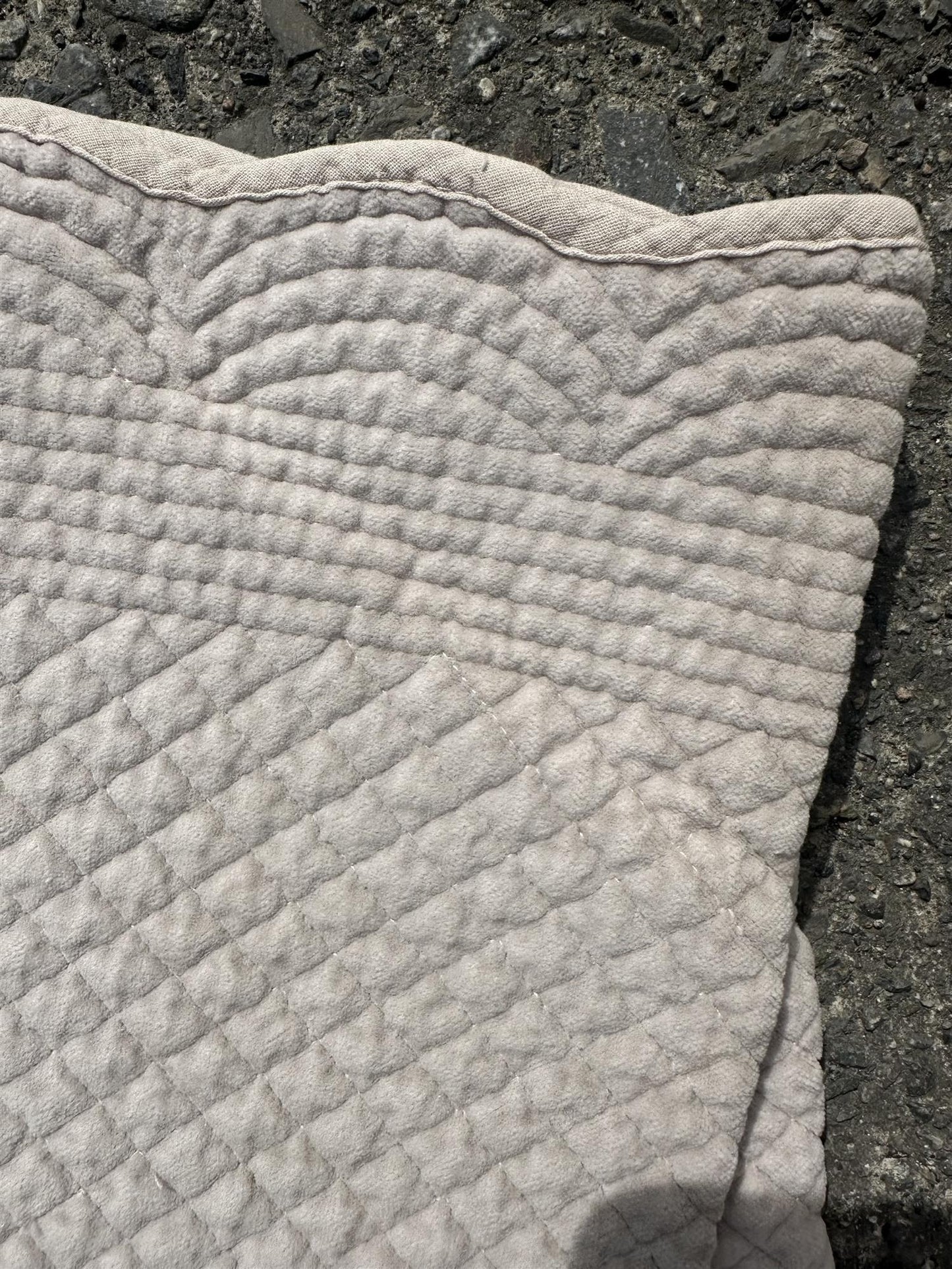 Spisebrikke velour Grey Beige