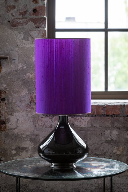 Flavia bordlampe 70 cm Negra m/Seda Morada skjerm