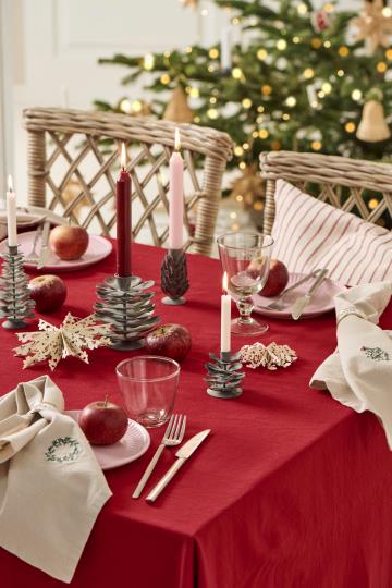 Duk Dagmar rød 150x250 cm