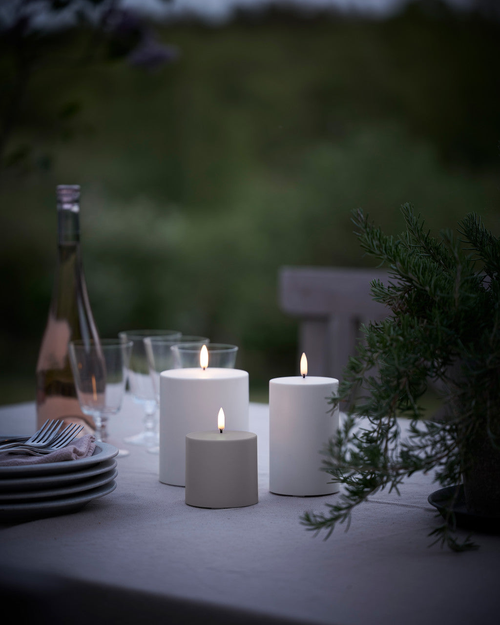 LED Outdoor pillar candle white 8.4x10 cm