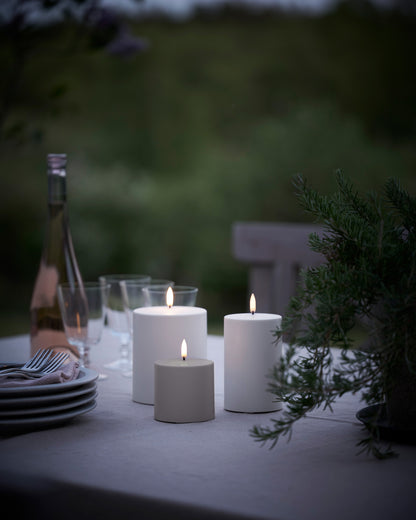 LED Outdoor pillar candle white 8.4x10 cm