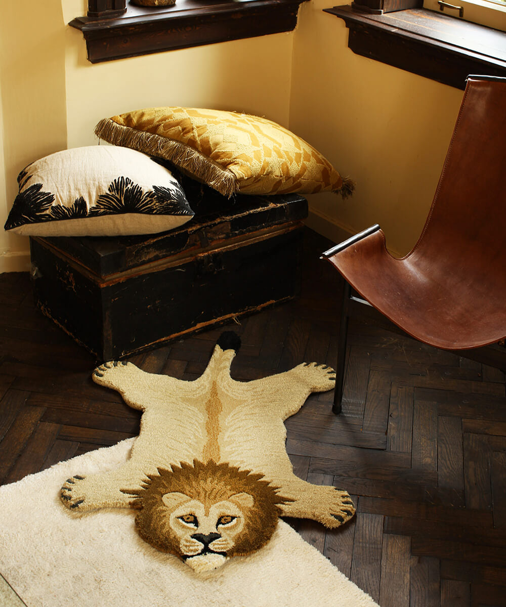 Moody Lion Rug small