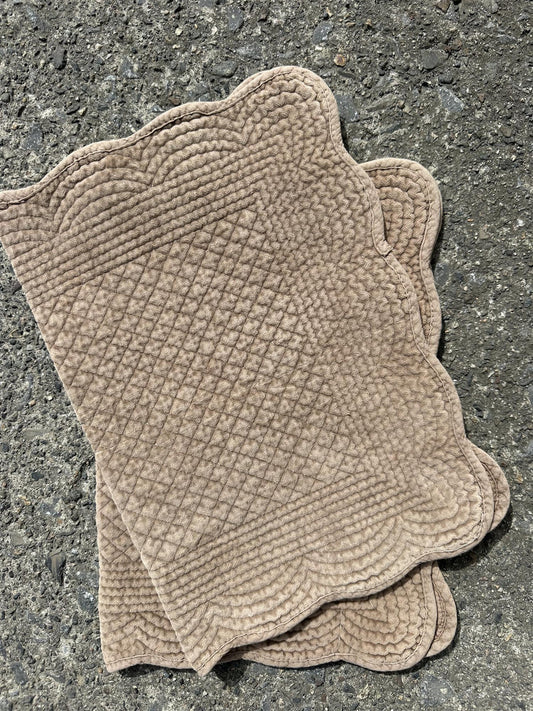 Spisebrikke velour Latte