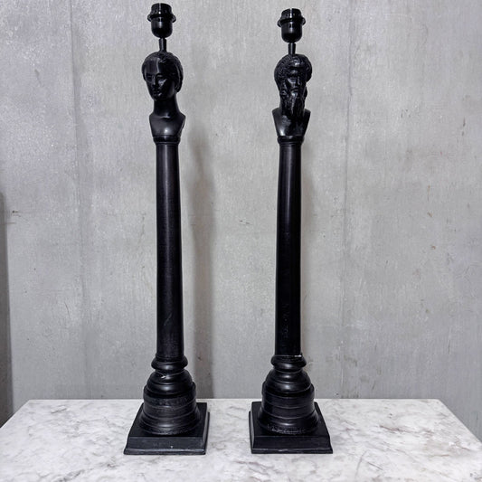 Bordlampe mann svart m/skjerm