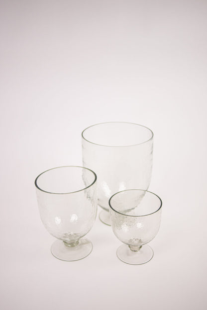 Lisa hamret vase på stett 32 cm