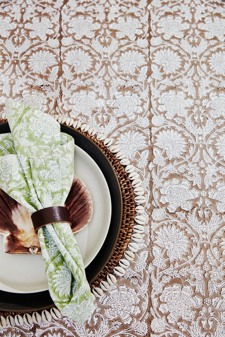 Tablecloth Paradise Light brown 160x160 cm