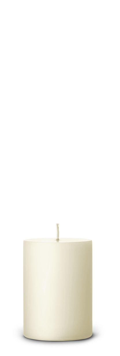 13 Elderflower pillar candles 7x10 cm