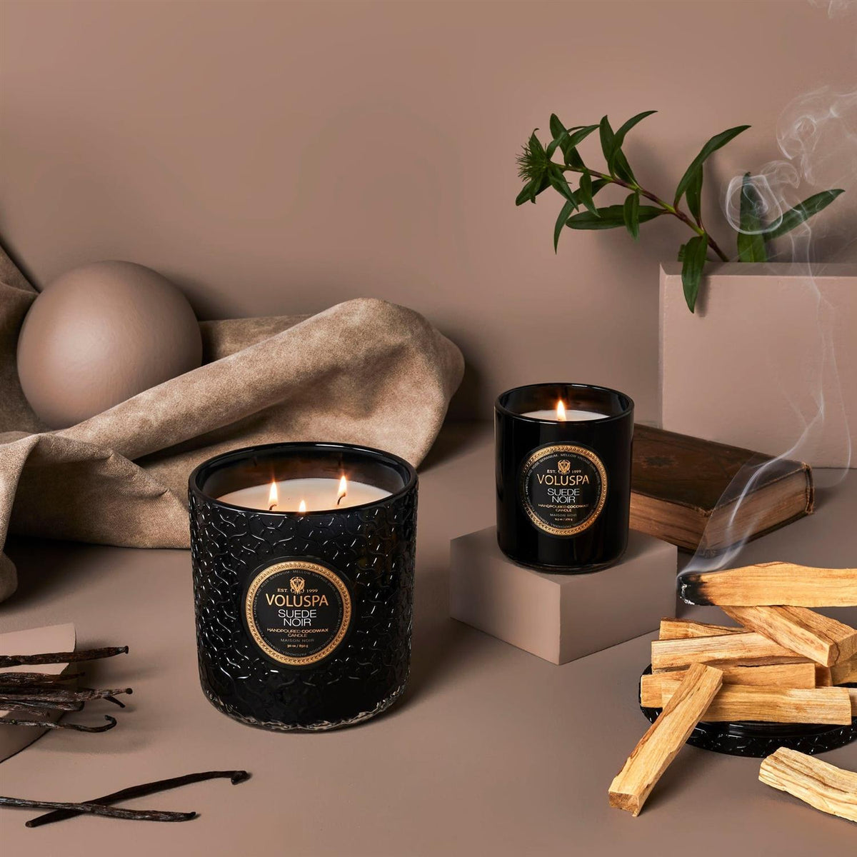 Scented Candle Suede Noir Classic Boxed Candle 60 Hours