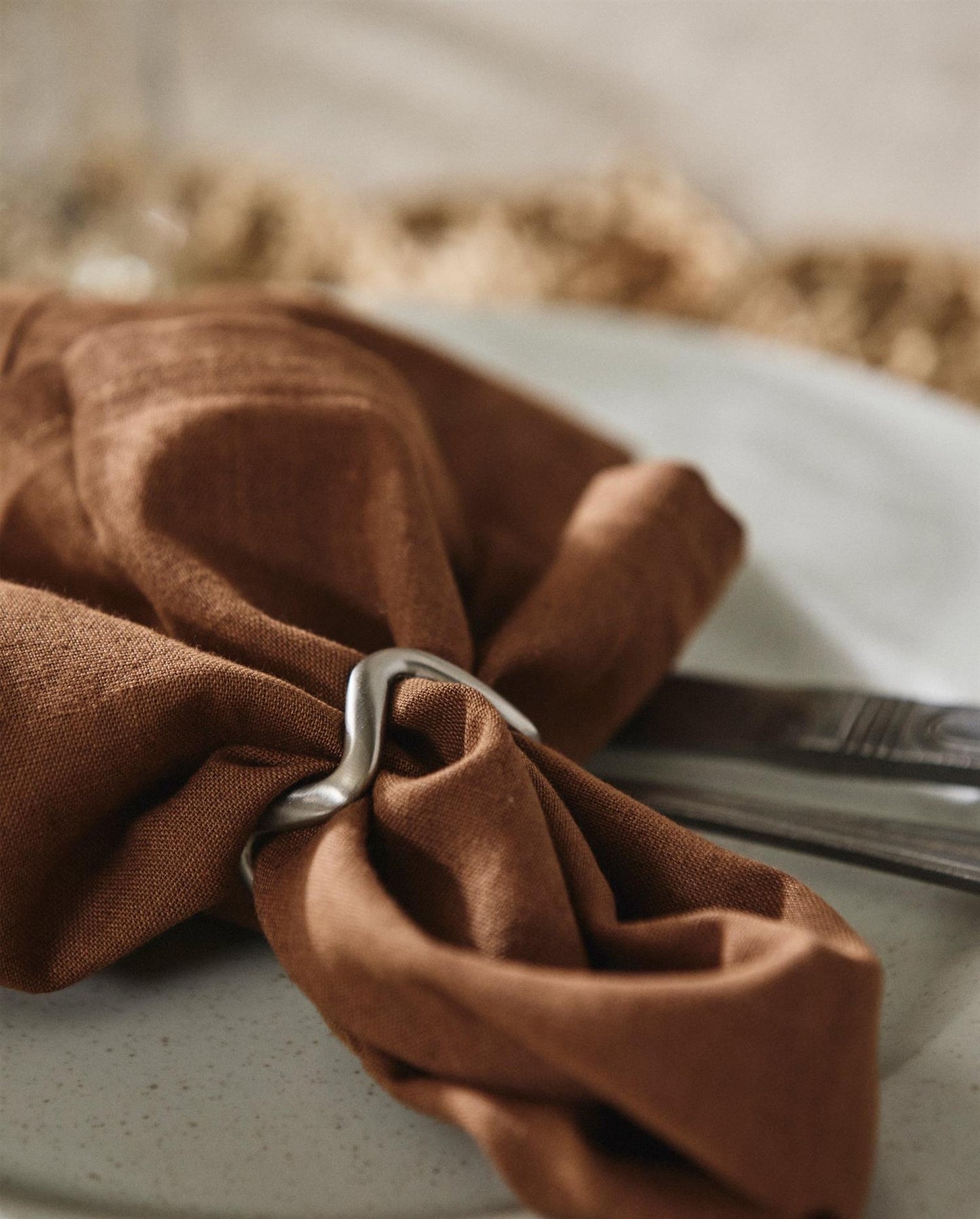 Skye serviettring børstet sølv