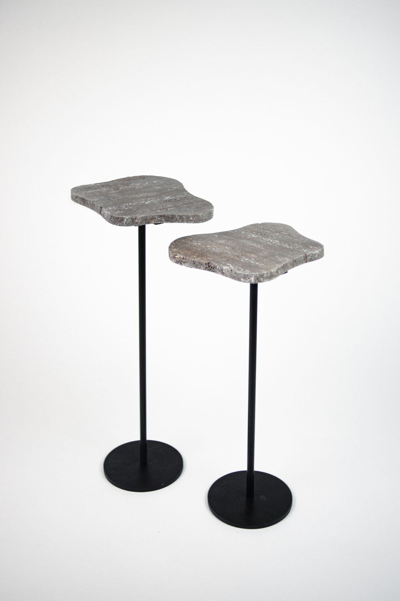 Milo titanium travertine bord S/2