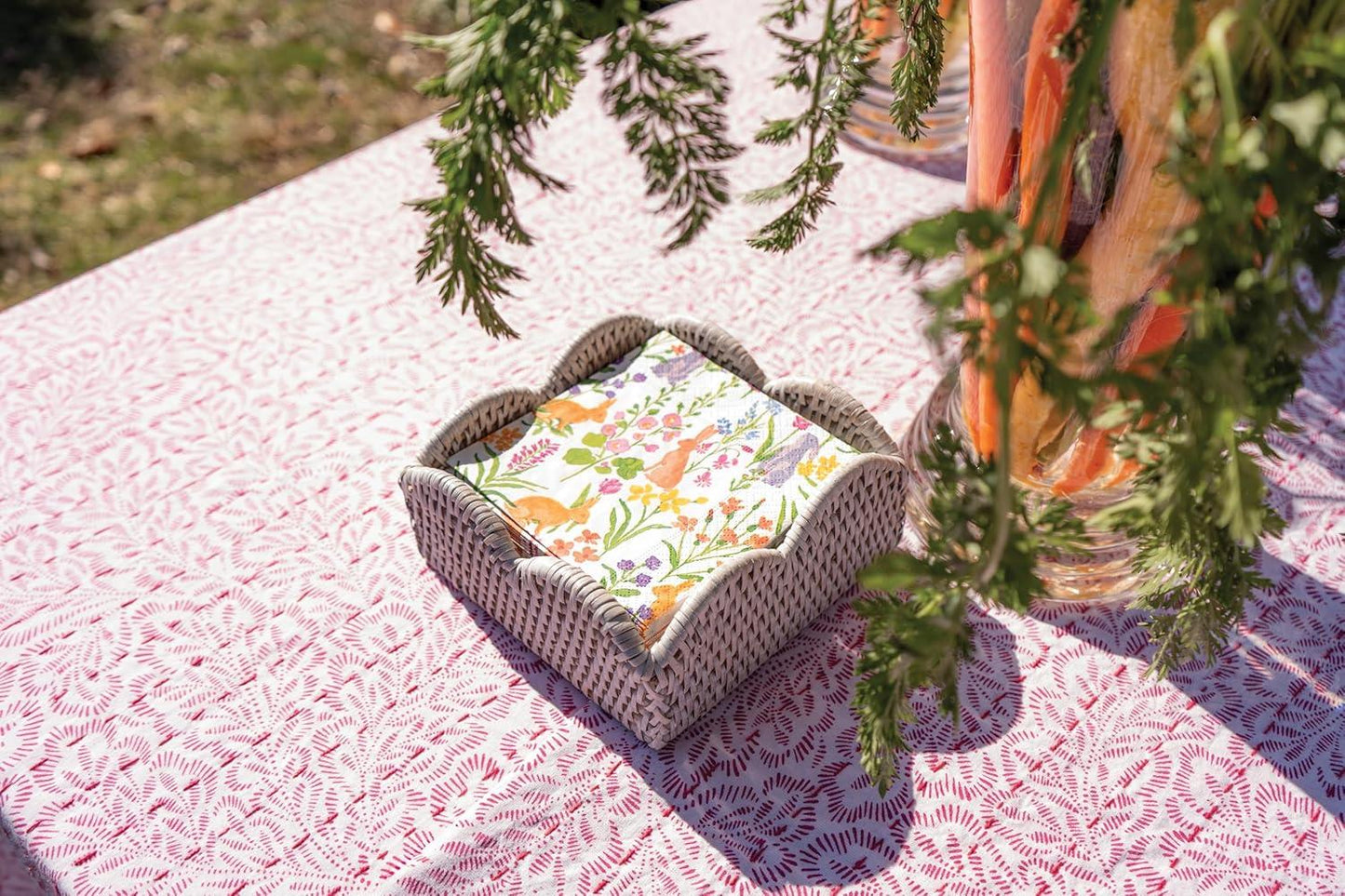 Napkin holder rattan scallop coffee