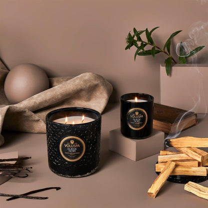 Duftlys Suede Noir Classic Boxed Candle 60 Timer