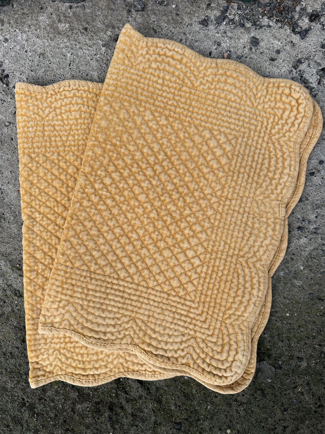 Spisebrikke velour Provence Yellow