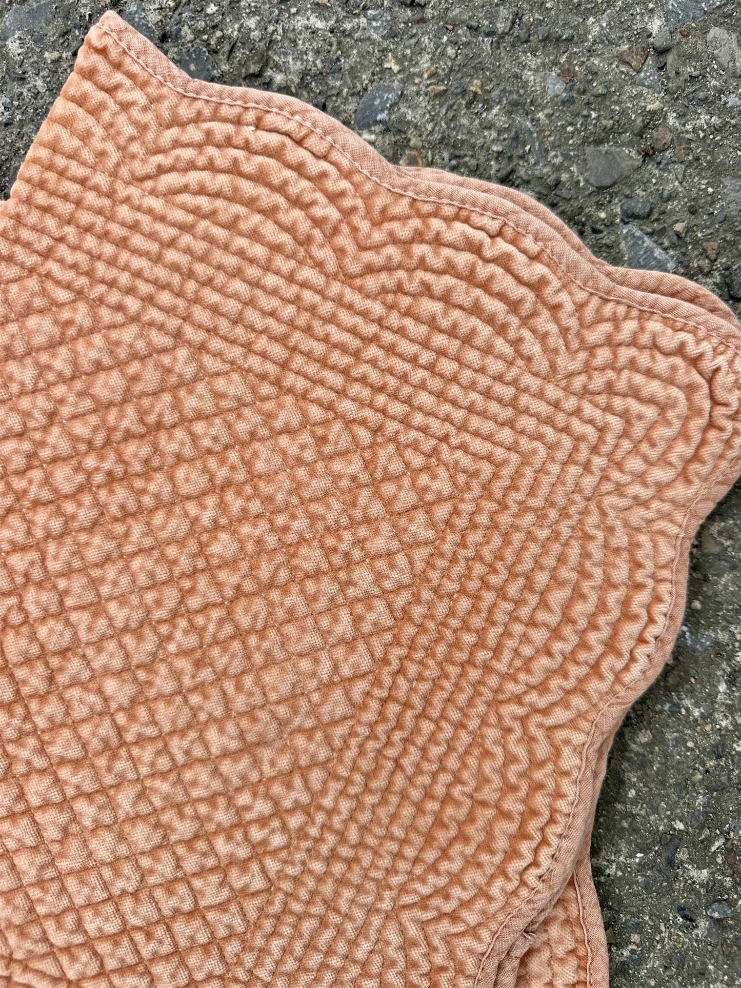 Spisebrikke velour Cheddar