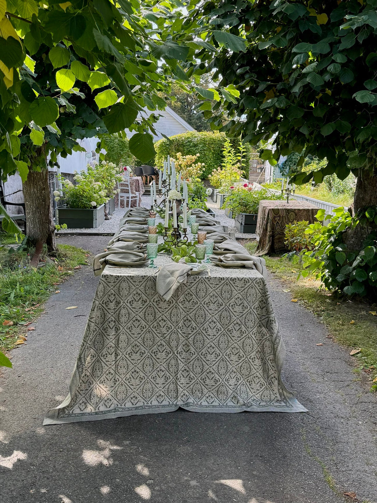 Jaipur Tablecloth Moss Green round 220 cm