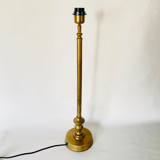 Lampa gull m/skjerm