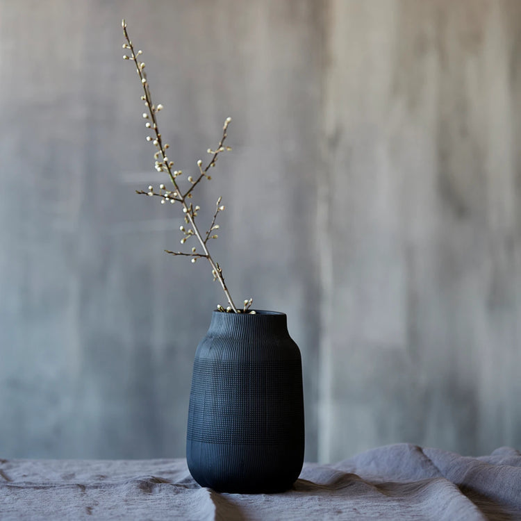 Vase Groove Sort 15x24 cm