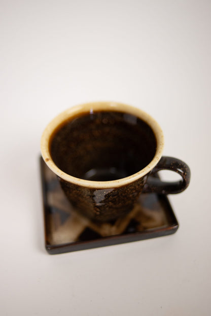 Check cup w/saucer brown