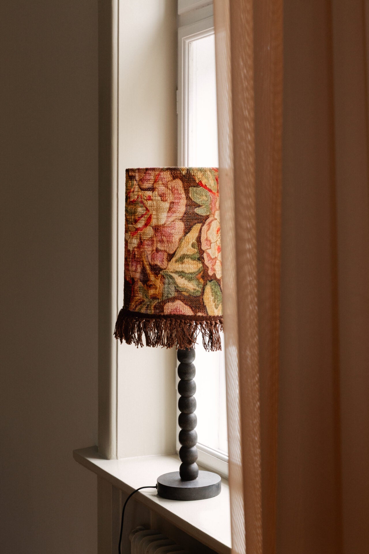 Jess table lamp w/Suzette shade complete