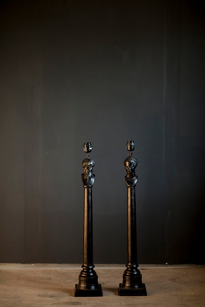 Bordlampe mann svart m/skjerm