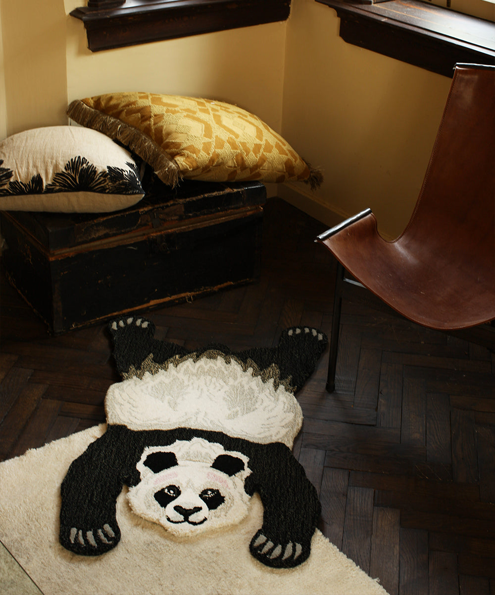 Gulvteppe Plumpy Panda Rug small 97x55 cm