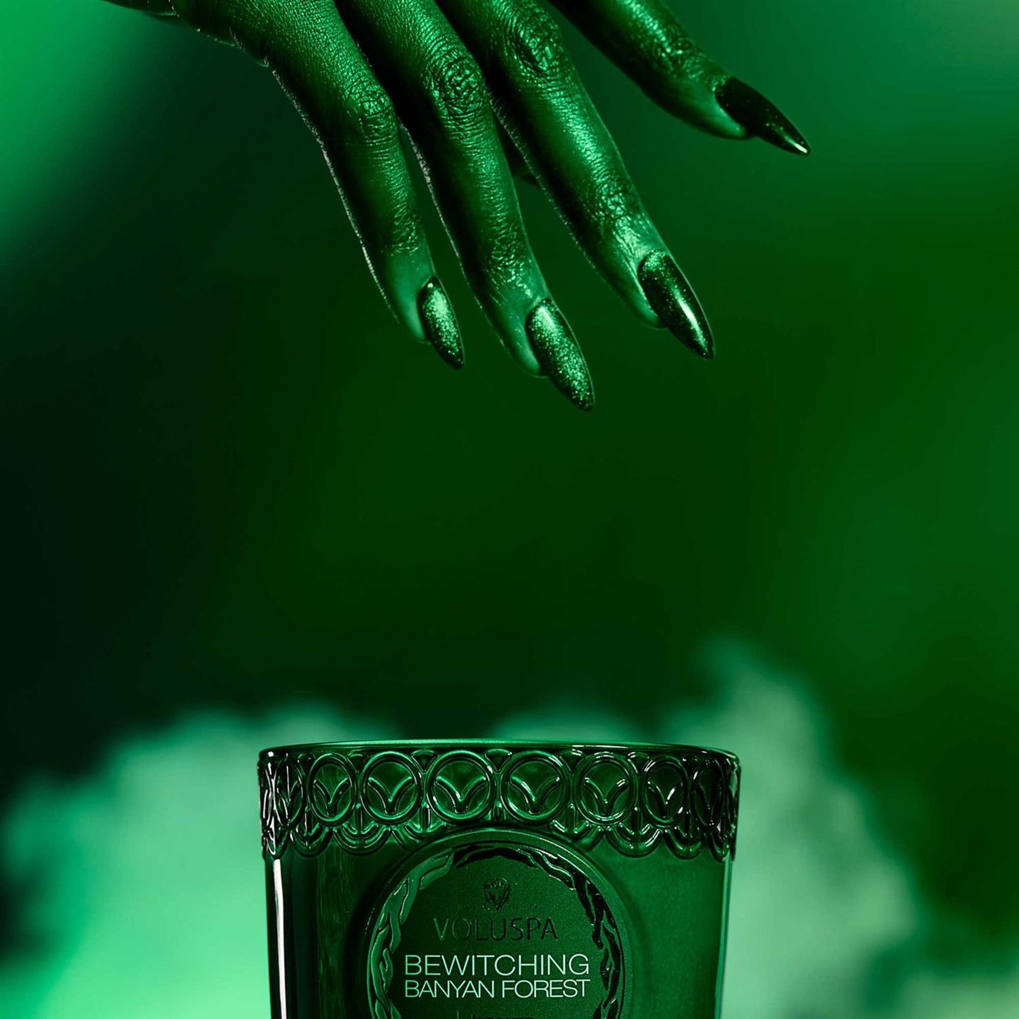 Bewitching Banyan Forest Boxed Candle 60 timer