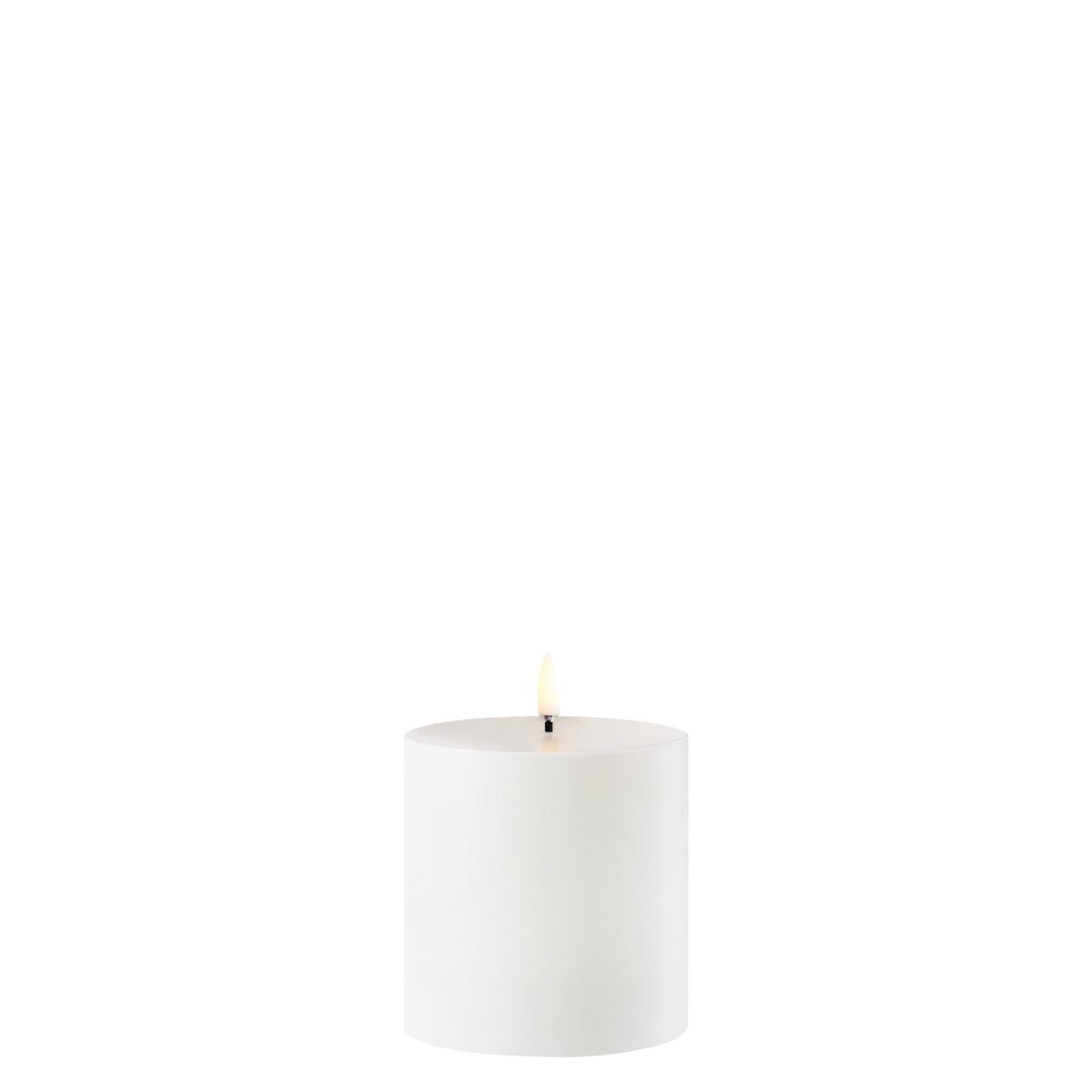 LED Outdoor pillar candle white 8.4x10 cm