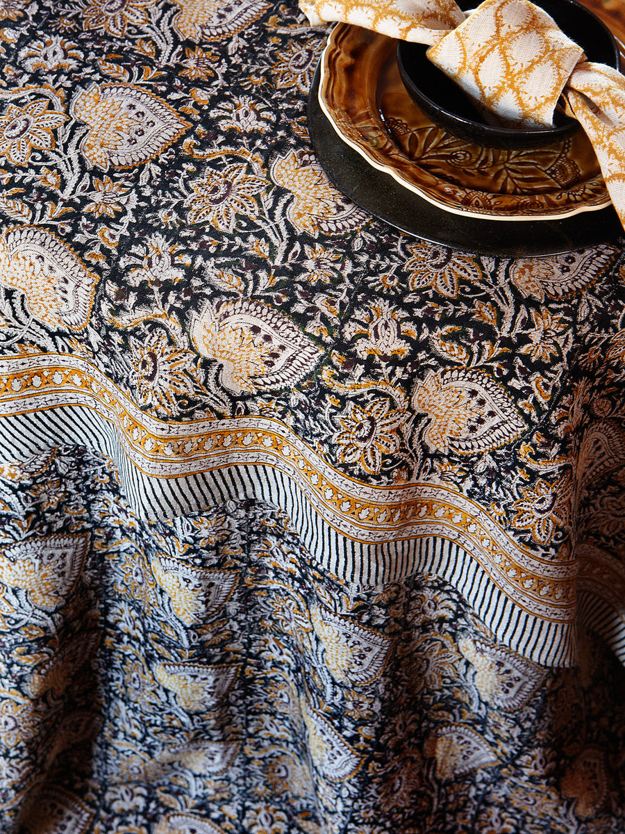 Duk Oriental Black 150x230 cm